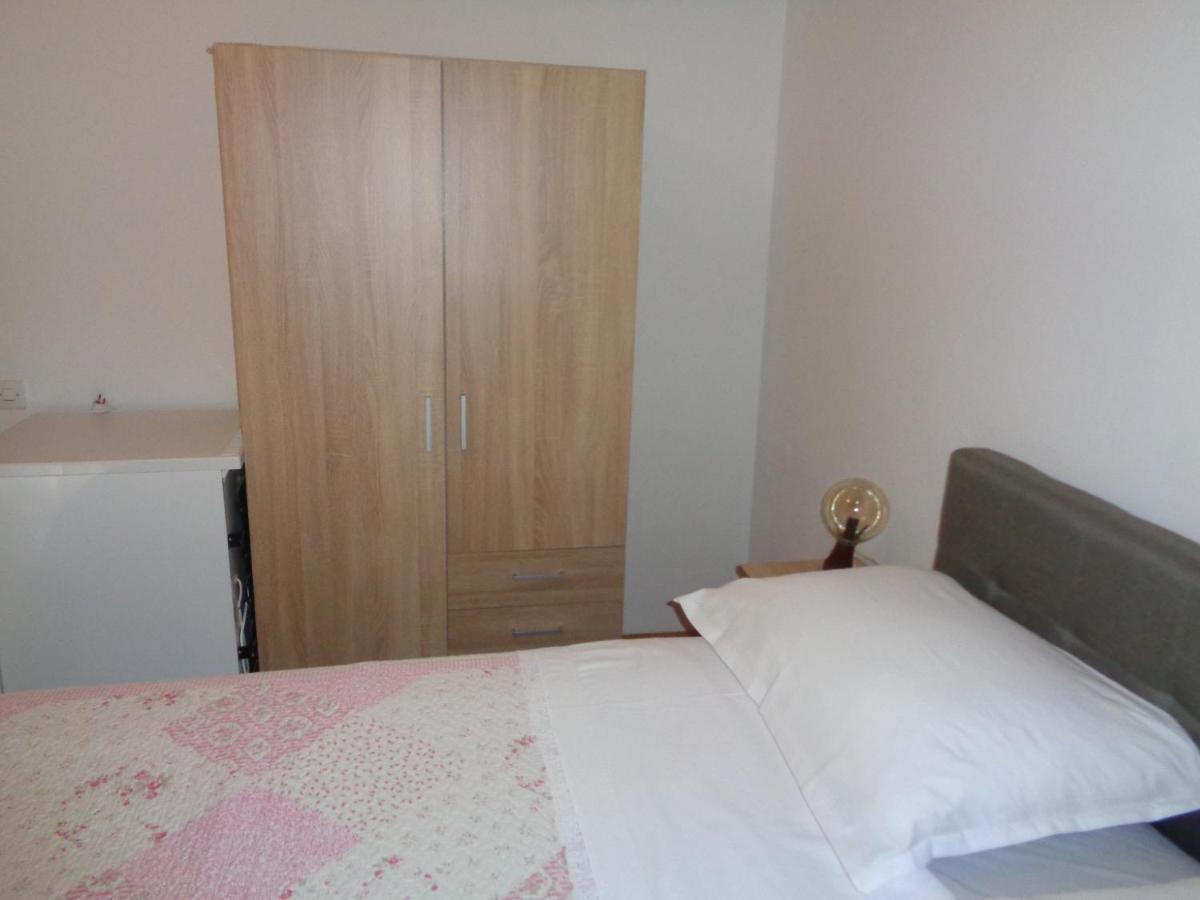 Pansion Danijela Hotel Rogoznica  Buitenkant foto