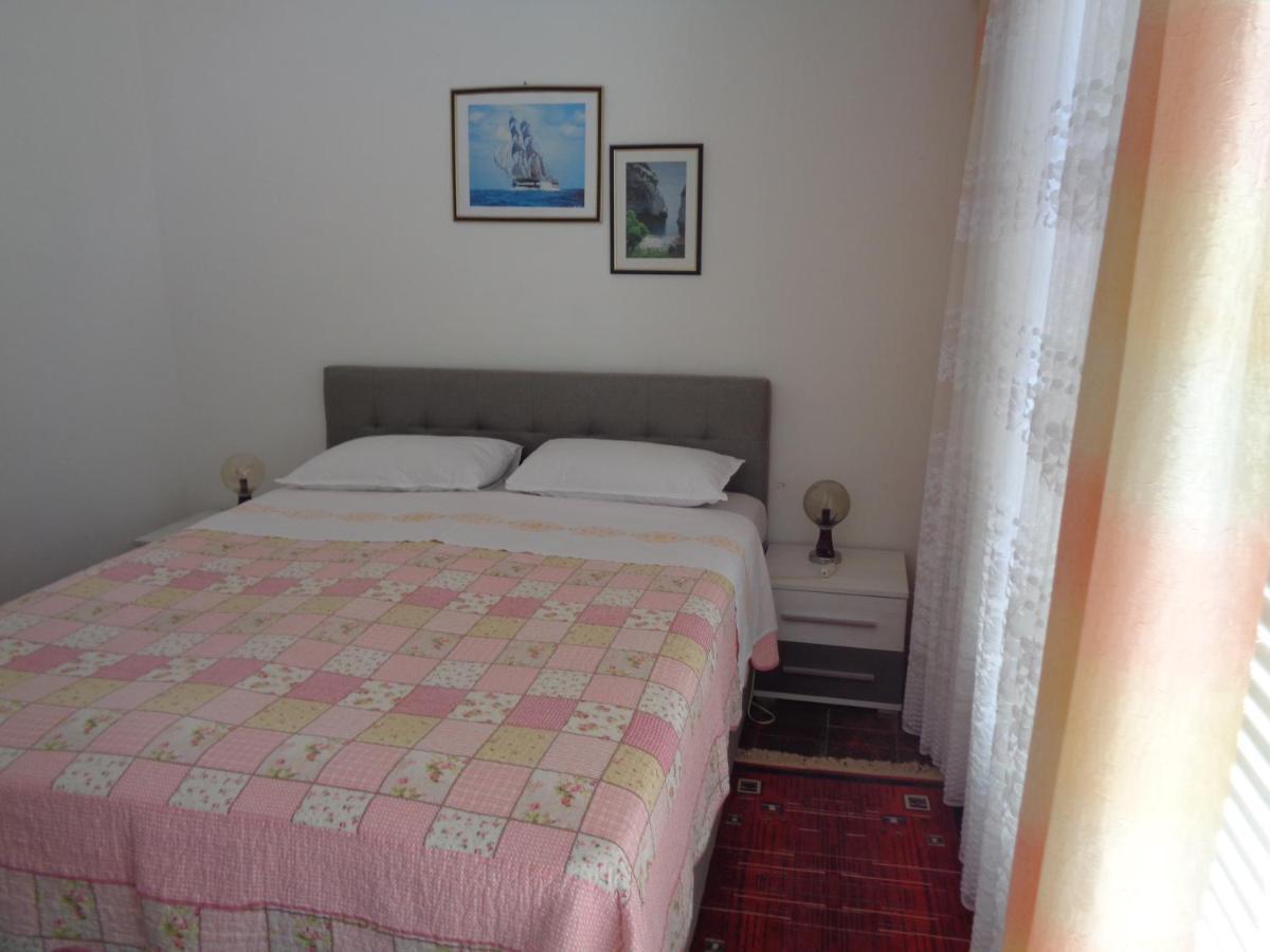 Pansion Danijela Hotel Rogoznica  Buitenkant foto