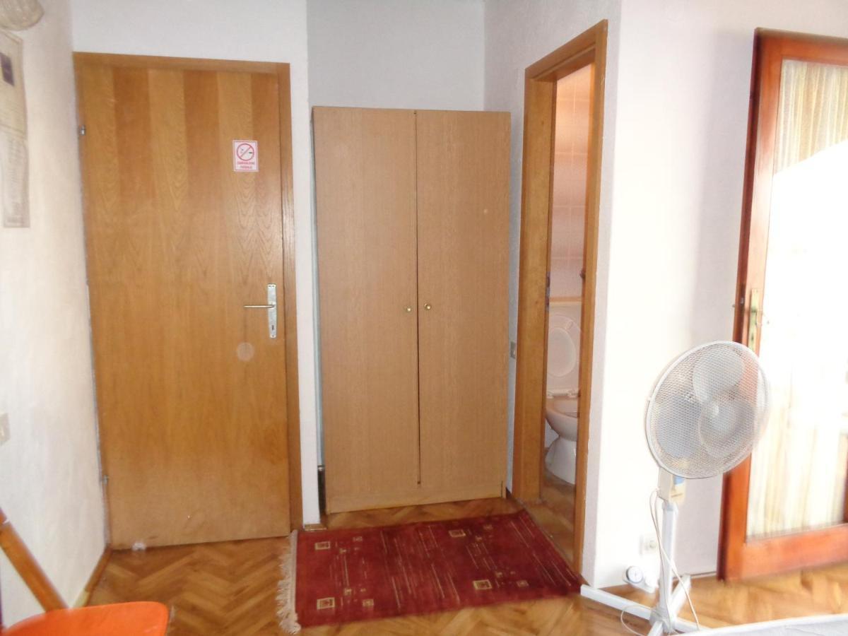 Pansion Danijela Hotel Rogoznica  Buitenkant foto
